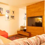 Maison Villair - *