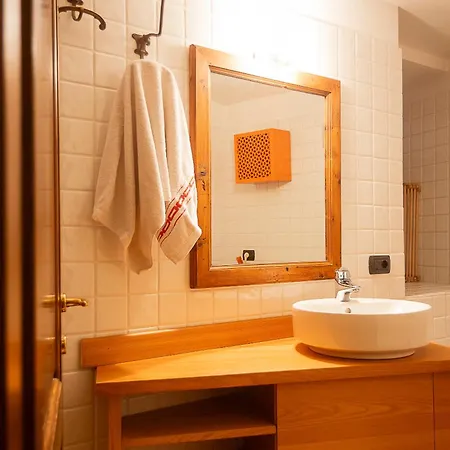 Central Courmayeur Prestige-Mont Blanc Escape Apartment *