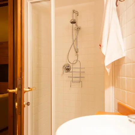 Central Courmayeur Prestige-Mont Blanc Escape Courmayeur